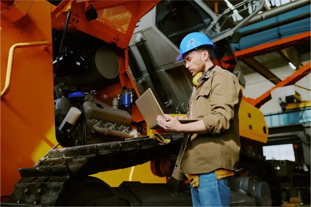 engineer-checking-erection-risk