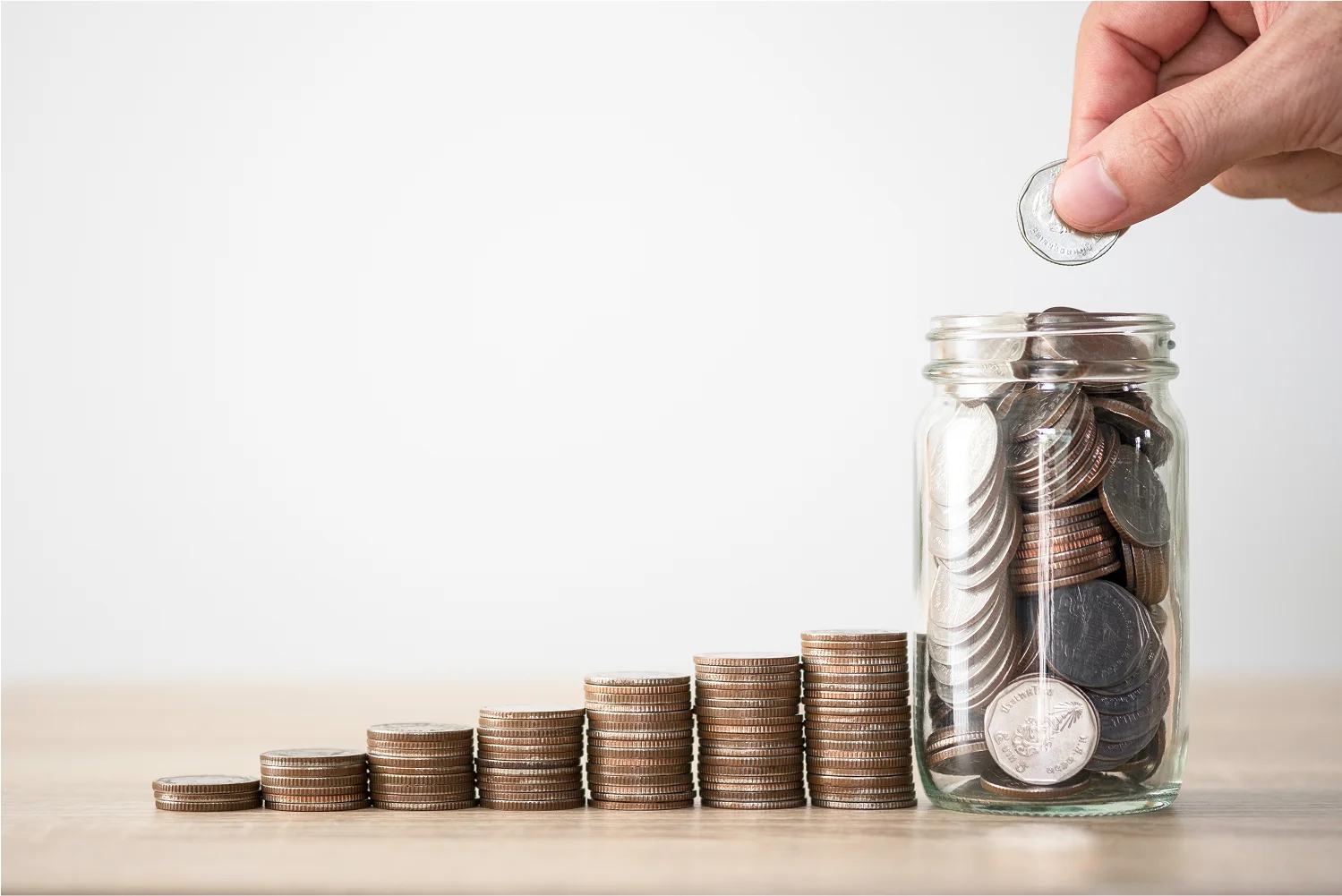 storing-coins-in-container